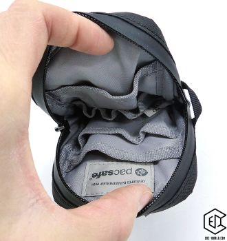 Preview: Leatherman Tool Pouch schwarz geöffnet Innendraufsicht